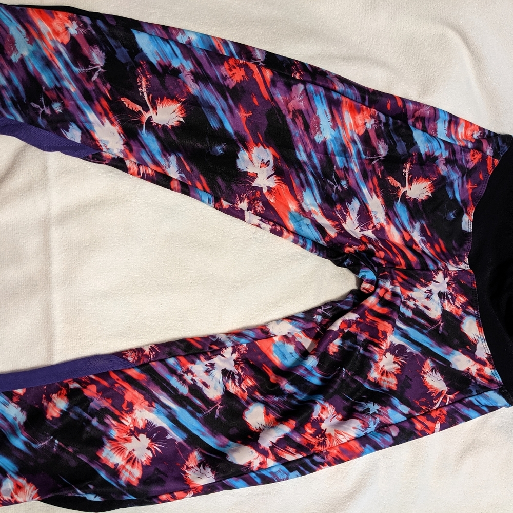 Bally capri leggings